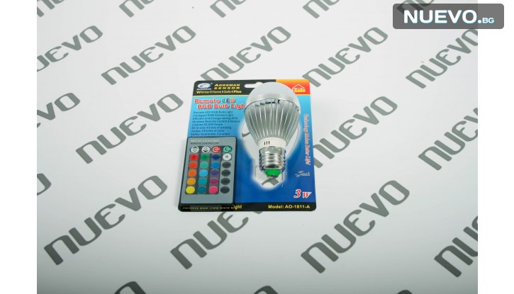 Цветна LED лампа с крушка и дистанционно управление снимка #1