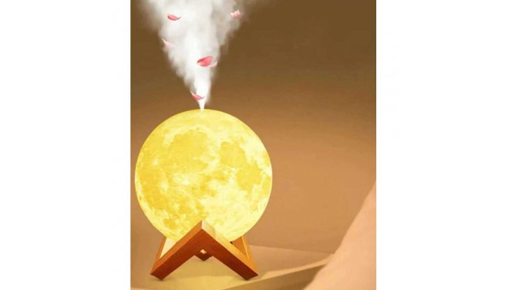 Нощна лампа и аромадифузер  в  3D формата на Луната снимка #0